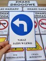 Znaki Drogowe - Plansze z ilustracjami i napisami  