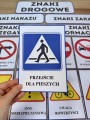 Znaki Drogowe - Plansze z ilustracjami i napisami  