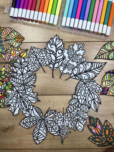 Jesienne Wianki Z Liśćmi - Praca Plastyczna