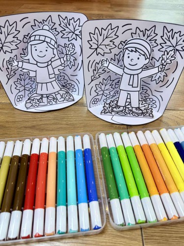 Jesienne Szablony 3D z dziećmi - Praca Plastyczna 