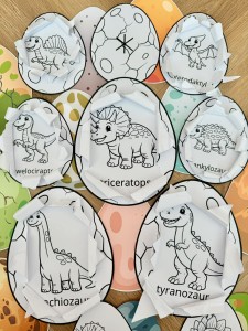 Jaja Dinozaura ( wersja czarno - biała ) - Dzień Dinozaura   