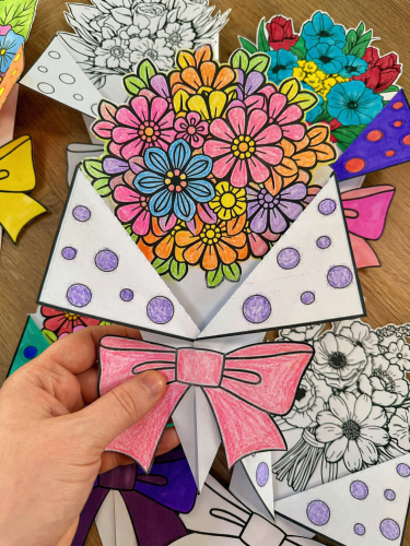 Bukiety Rozkładane z Życzeniami- Dzień Mamy i Taty/ Dzień Rodziny 