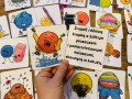 Dzień Kropki - Znajdź Kropkę na Obrazku - opis