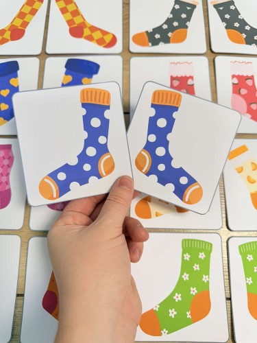 Dzień Kolorowej Skarpetki - Dopasuje Parę 