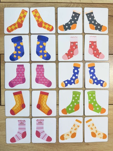 Dzień Kolorowej Skarpetki - Dopasuje Parę  