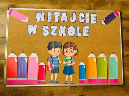 Witajcie W Szkole -  Wersja Dzieci Z Kredkami  